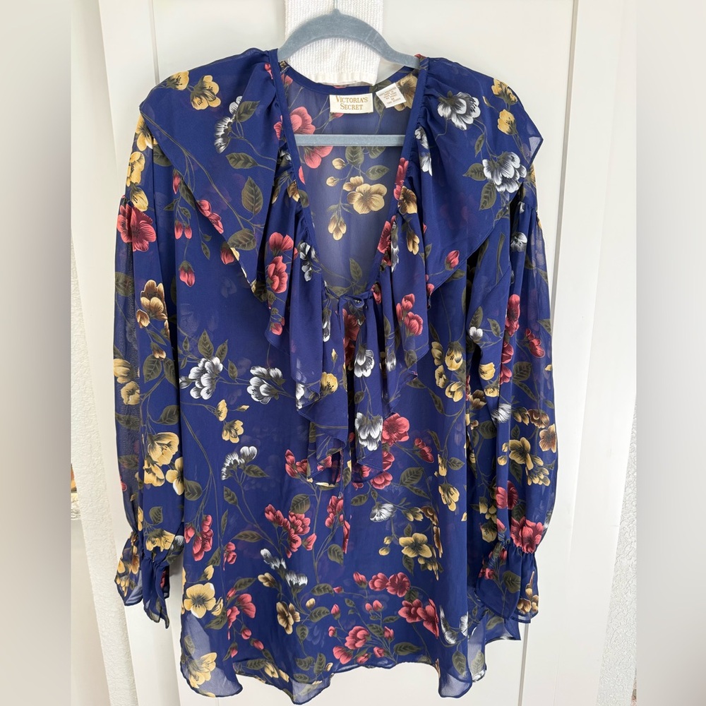Victoria's Secret Gold Label blue floral blouse M